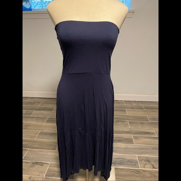 Halter dress - Picture 1 of 3